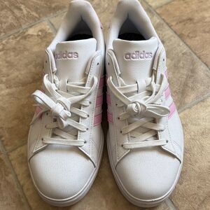 adidas Women’s Grand Court